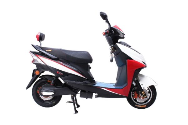https://e-vehicleinfo.com/evdekho/evehicle/crayon-motors-zeez/