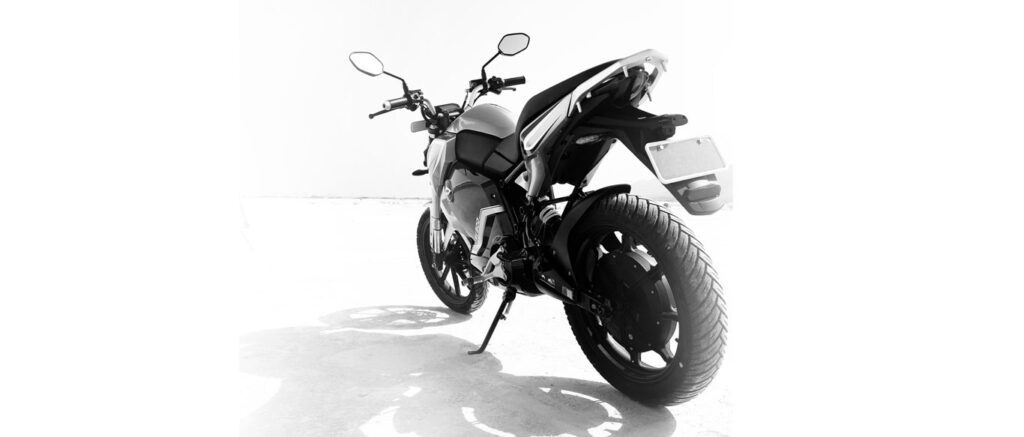 https://e-vehicleinfo.com/evdekho/evehicle/revolt-rv-300/