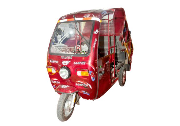 https://e-vehicleinfo.com/evdekho/evehicle/saarthi-shaktiman-e-rickshaw-loader/