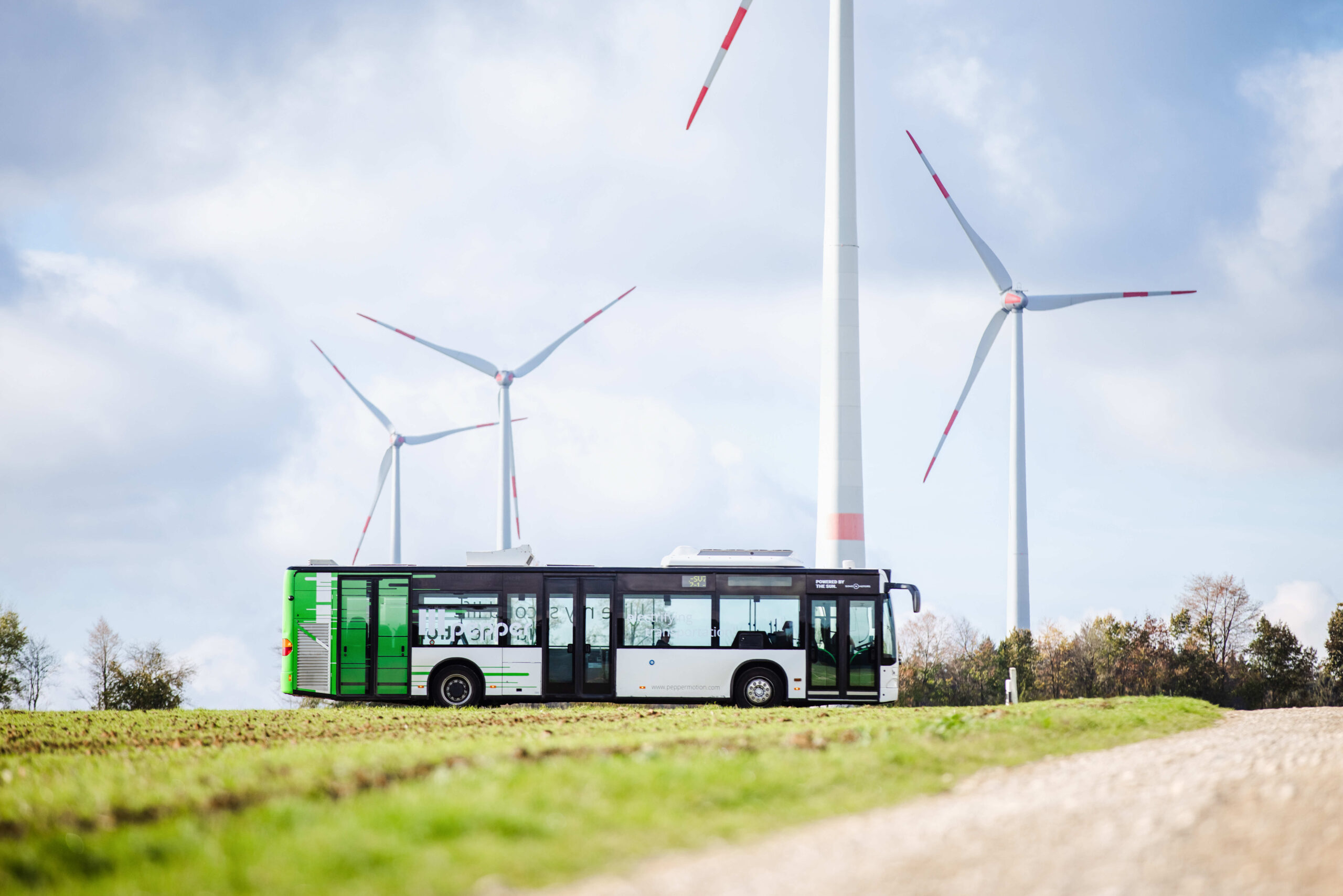 https://e-vehicleinfo.com/global/sono-motors-and-pepper-launch-solar-powered-electric-bus/