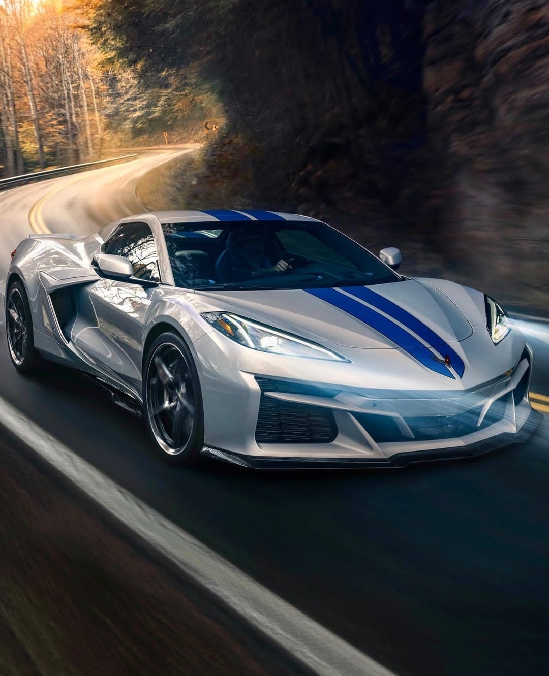 https://e-vehicleinfo.com/global/chevrolet-revealed-its-first-hybrid-electrified-corvette-e-ray/
