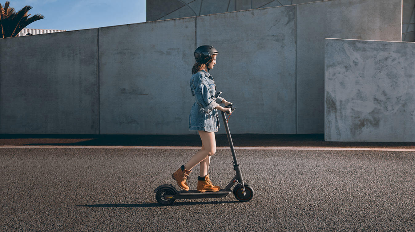 https://e-vehicleinfo.com/mi-electric-scooter-pro-price-specification-highlights/