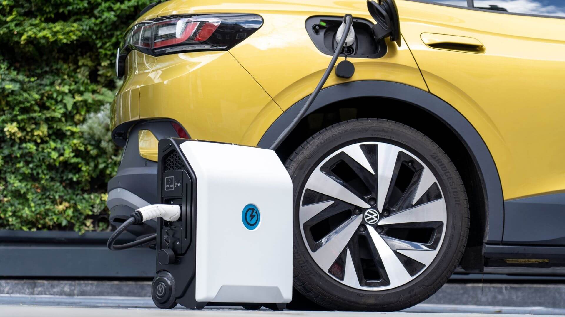 https://e-vehicleinfo.com/zipcharge-releases-its-new-portable-ev-charger-ahead-of-launch/