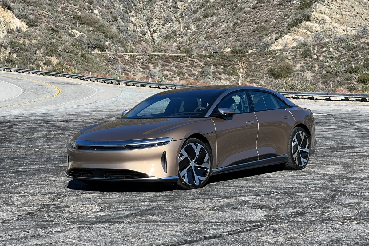 https://e-vehicleinfo.com/top-8-fastest-electric-cars-in-the-world/