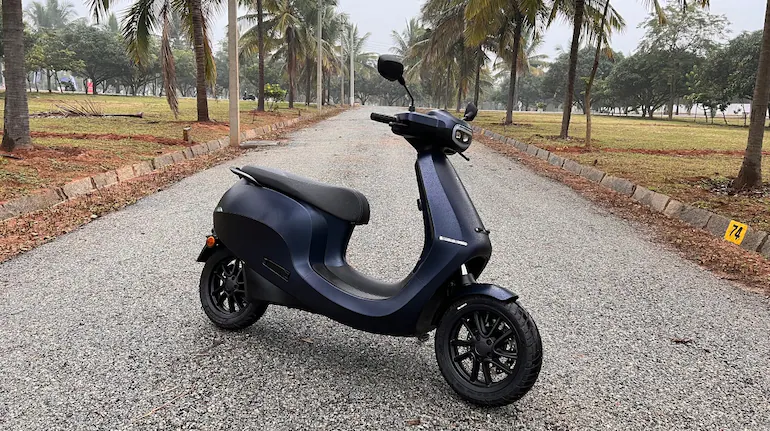https://e-vehicleinfo.com/river-indie-vs-ola-s1-pro-vs-ather-450x-best-electric-scooter-in-india-2023/