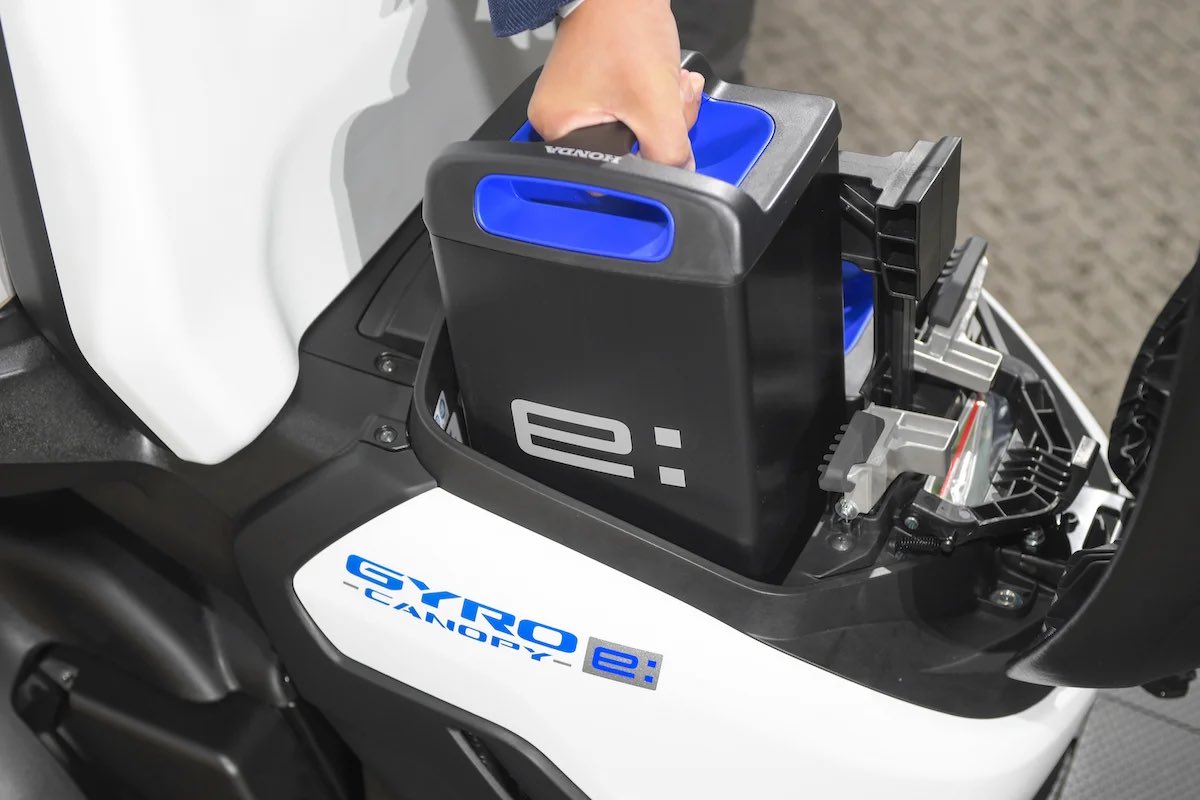 https://e-vehicleinfo.com/honda-unveiled-em1-electric-scooter/