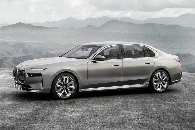 https://e-vehicleinfo.com/global/bmw-i7-electric-sedan-price-performance-design/