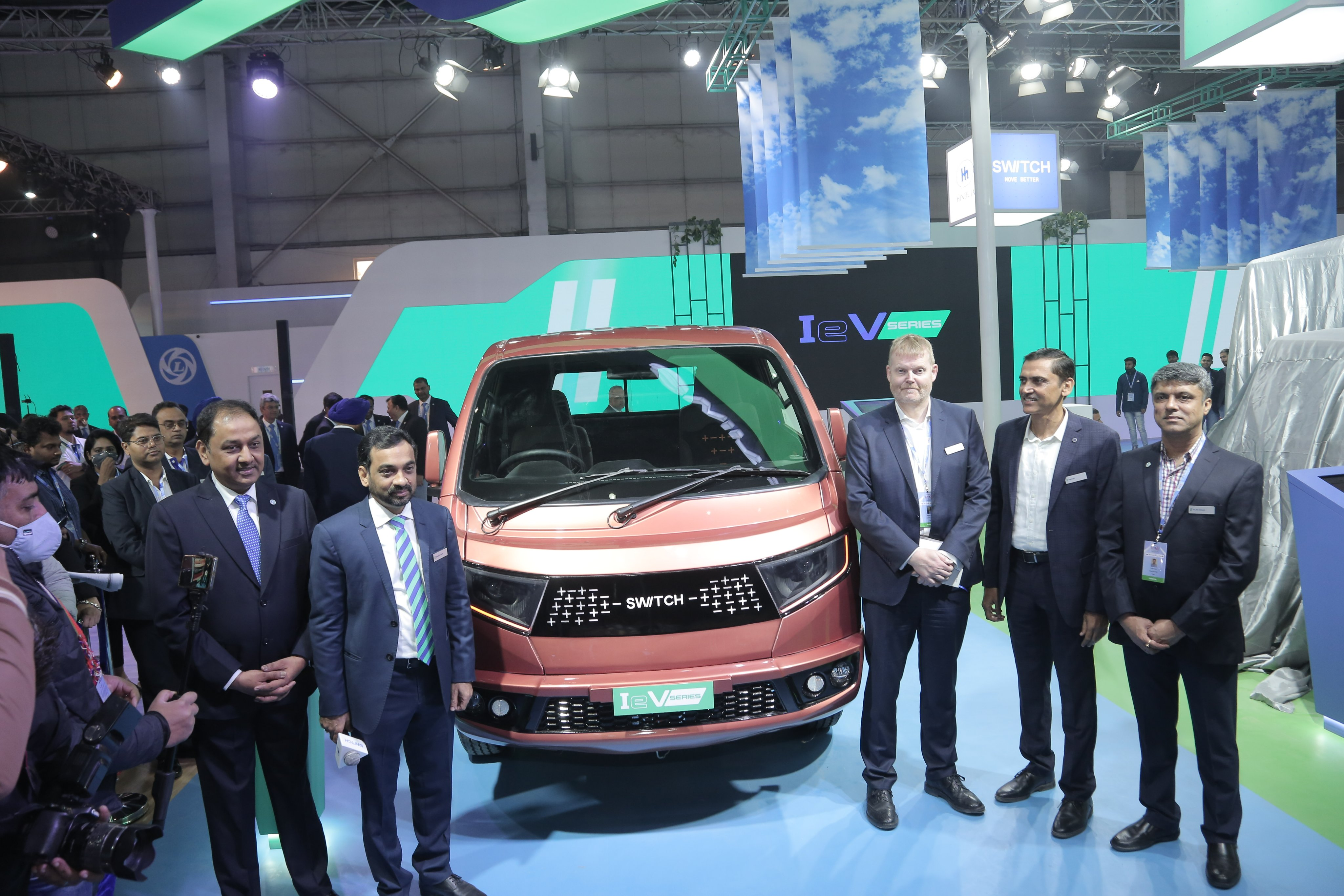 https://e-vehicleinfo.com/switch-mobility-unveils-light-commercial-vehicle-iev-at-auto-expo-2023/