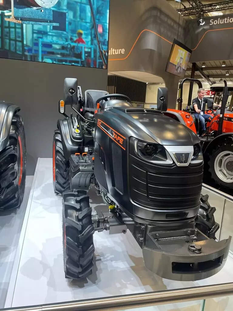 https://e-vehicleinfo.com/tafe-launches-electric-tractor-teases-concept-hydrogen-tractor-at-agritechnica