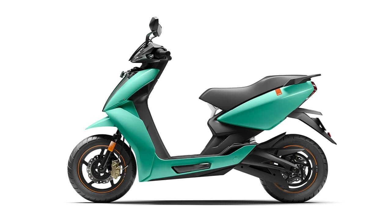 450x left side view 5 Top 10 Electric Scooters for Women in India 2024 https://e-vehicleinfo.com/top-10-electric-scooters-for-women-in-india/