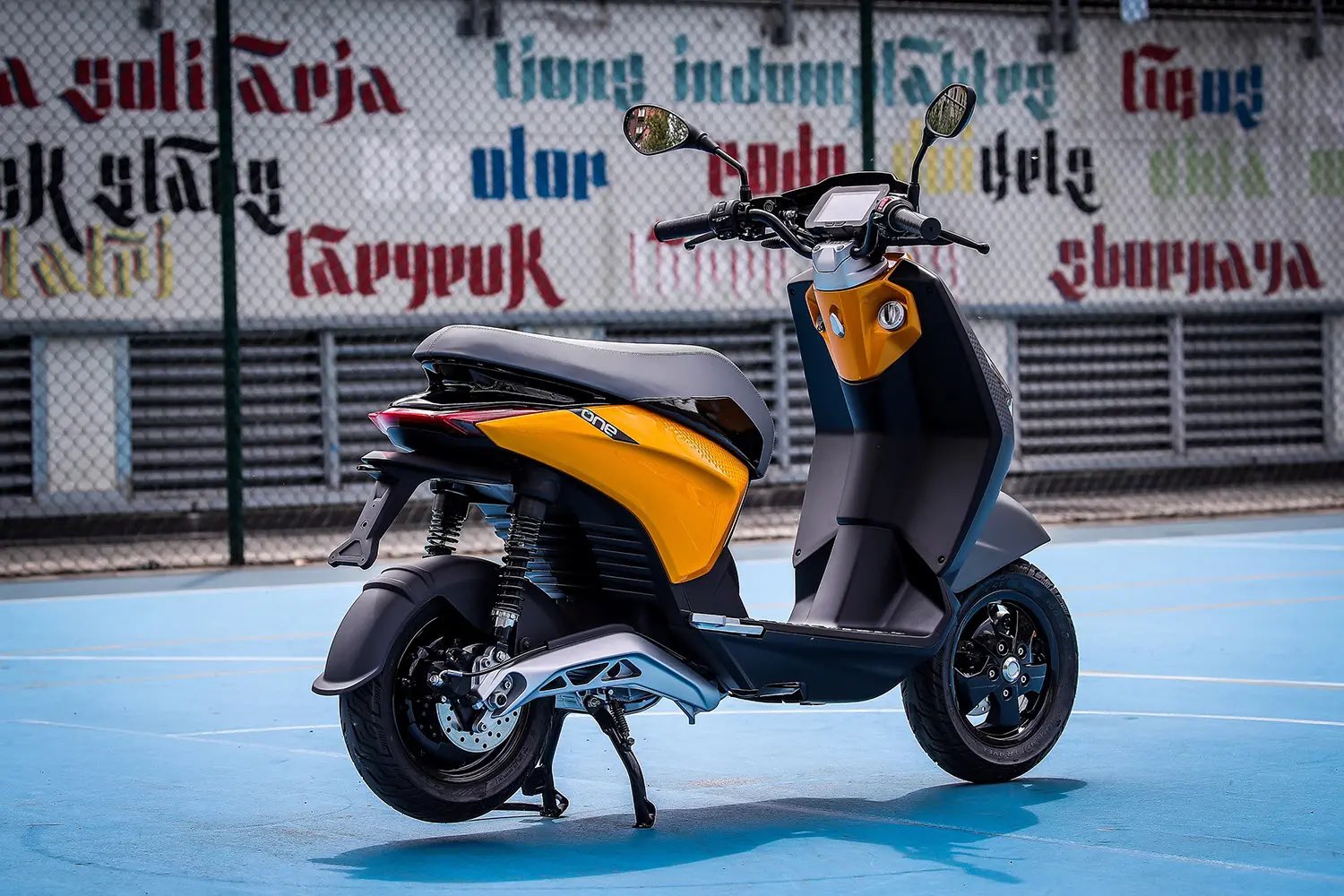 Piaggio 1, 1+ And Acitve Electric Scooter’s Price, Range, And Specs