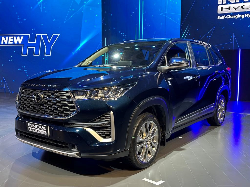 Toyota Innova Hycross TOYOTA INNOVA HYCROSS: Variants, Range & Battery Replacement Cost https://e-vehicleinfo.com/toyota-innova-hycross-more-efficient-than-its-earlier-models/