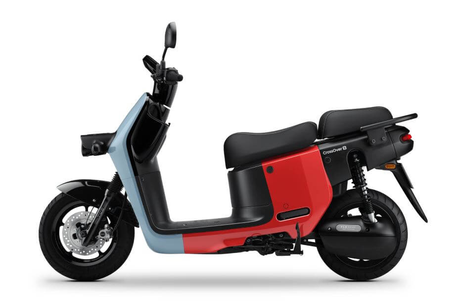 gogoro CrossOver GX250 scooter 1 Gogoro CrossOver GX250 E-Scooter Price, Range and Specs