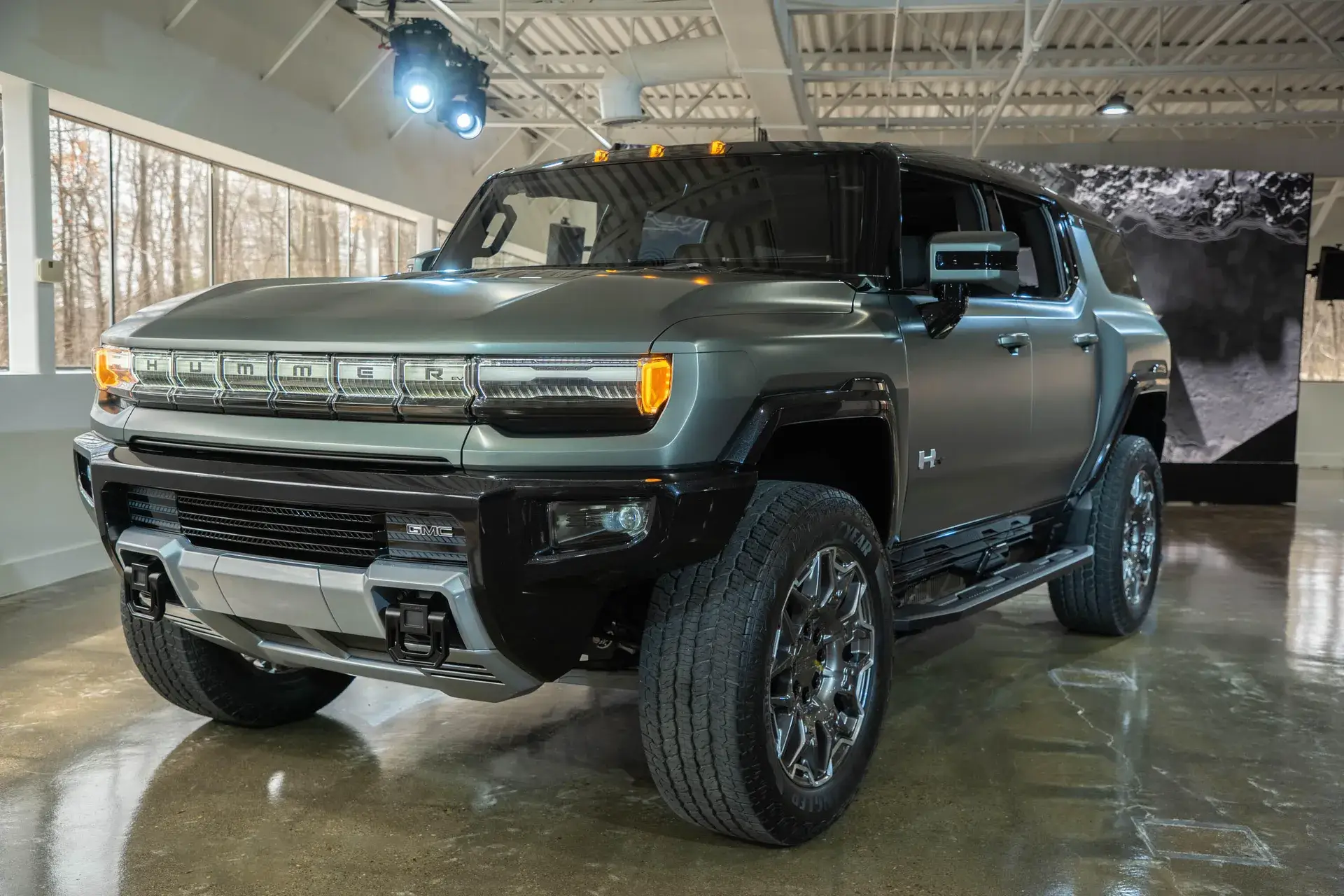 2024 gmc hummer ev suv 09 1 1 GMC Hummer EV SUV Price, Features and Launch Date in India https://e-vehicleinfo.com/gmc-hummer-ev-suv/