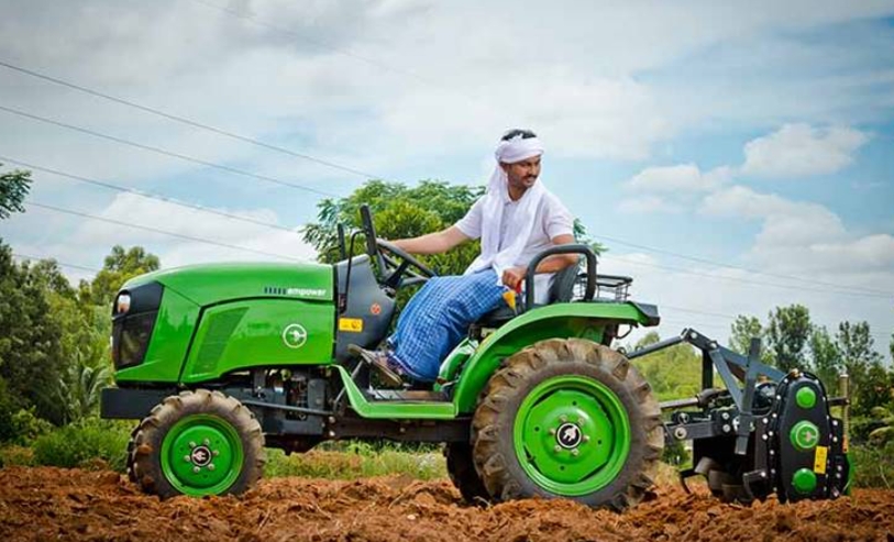 30 845 4 India’s first electric tractor with solar charging technology https://e-vehicleinfo.com/indias-first-electric-tractor-with-solar-charging-technology/