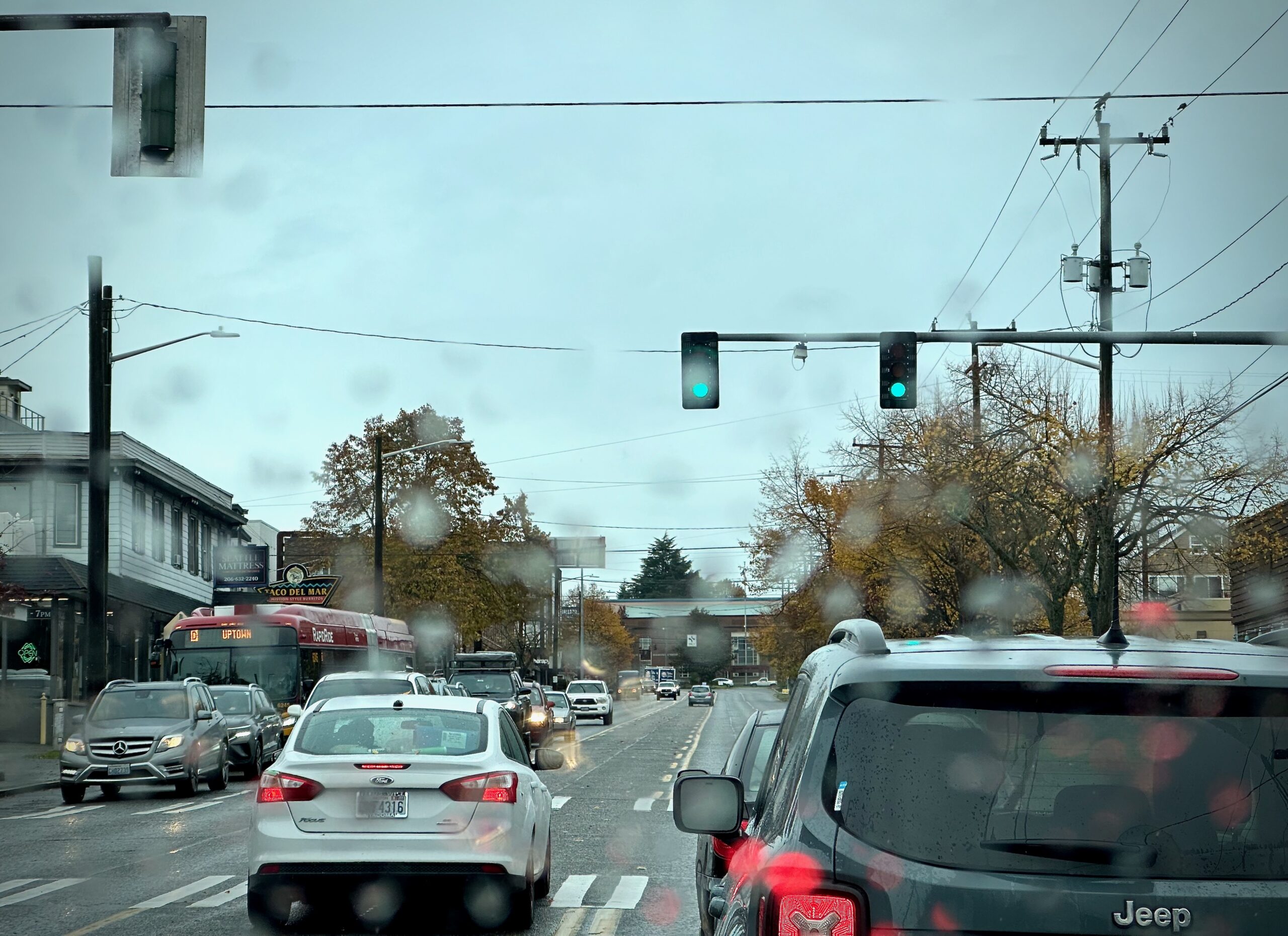 Green Light Reshaping City Traffic with AI and Google Maps scaled Google's Automotive Revolution: Self-Driving Cars, AI, and More https://e-vehicleinfo.com/google-automotive-revolution-self-driving-cars-ai-and-more/