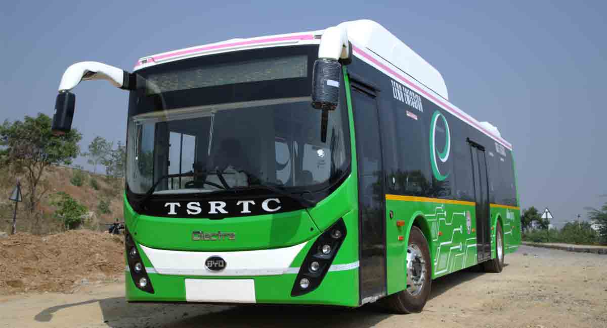 Olectra Greentech 1 Top 10 Electric Bus Manufacturers in India - List 2024 https://e-vehicleinfo.com/top-10-electric-bus-manufacturers-in-india-electric-bus/