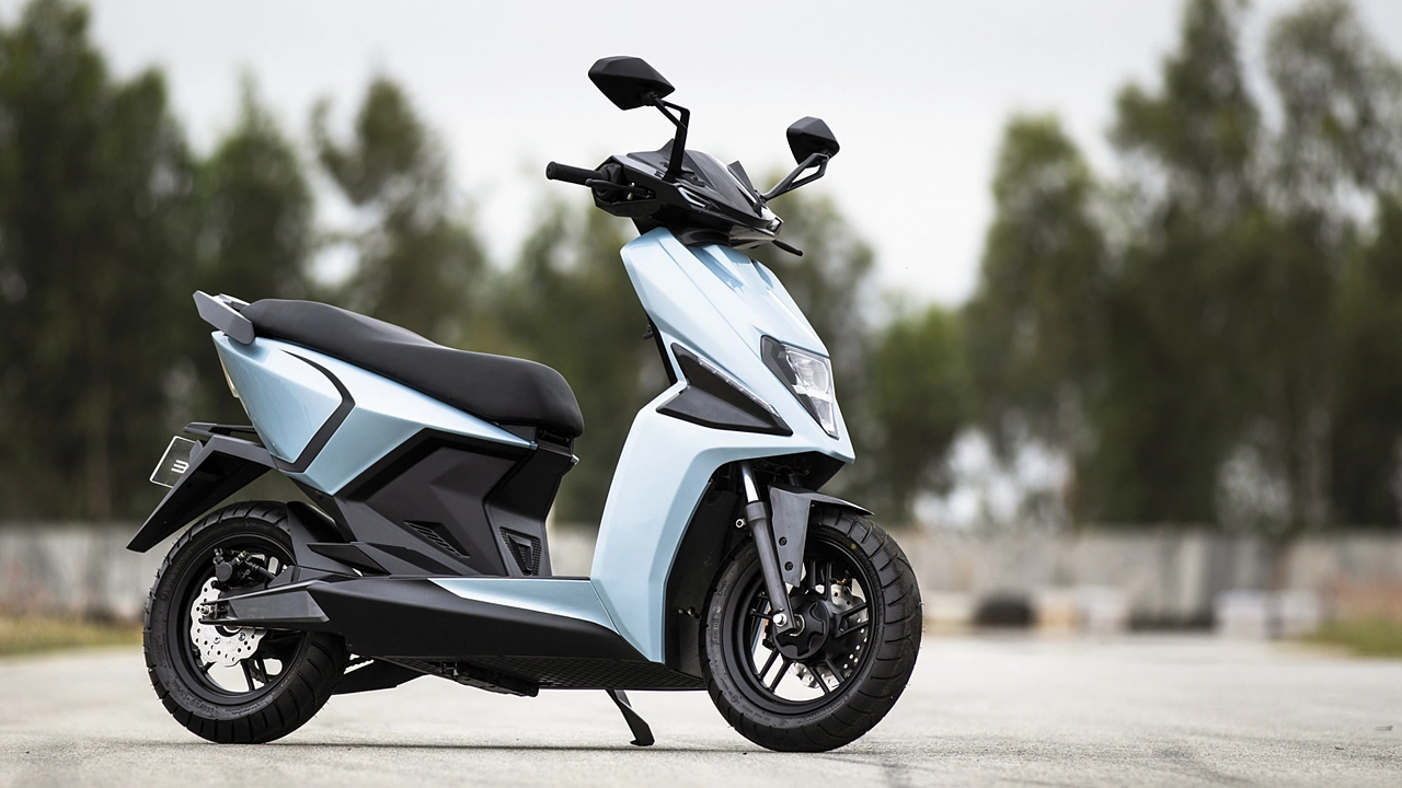 SIMPLE ONE 1 Top 10 Longest Range Electric Scooters in India - Latest in 2024 https://e-vehicleinfo.com/top-10-longest-range-electric-scooters/