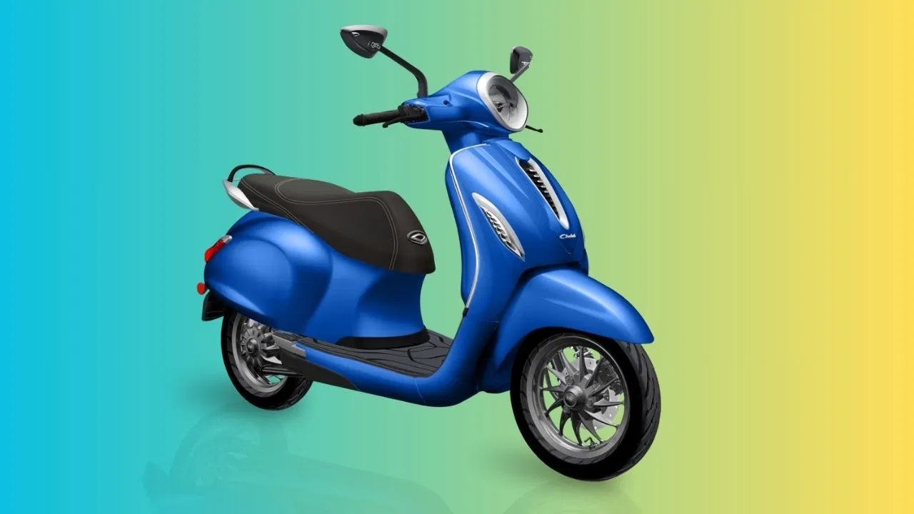 bajaj chetak blue 3202 1 Flipkart BBD Offer: Bajaj Chetak 3202 EV at Just ₹97,999/-