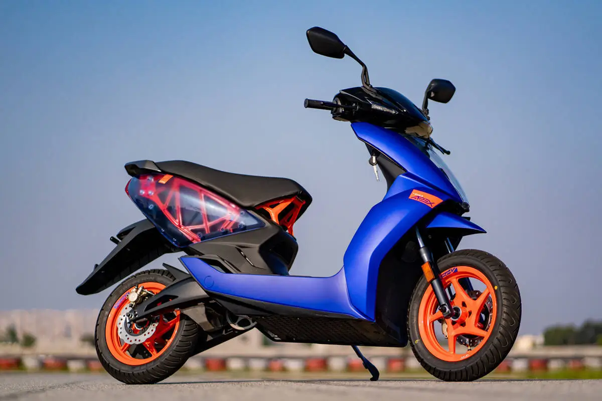 DSC09233 Electric 2-Wheeler Sales Data- September 2024 | Top 10 E2W Companies https://e-vehicleinfo.com/electric-two-wheeler-sales-data-september-2024/