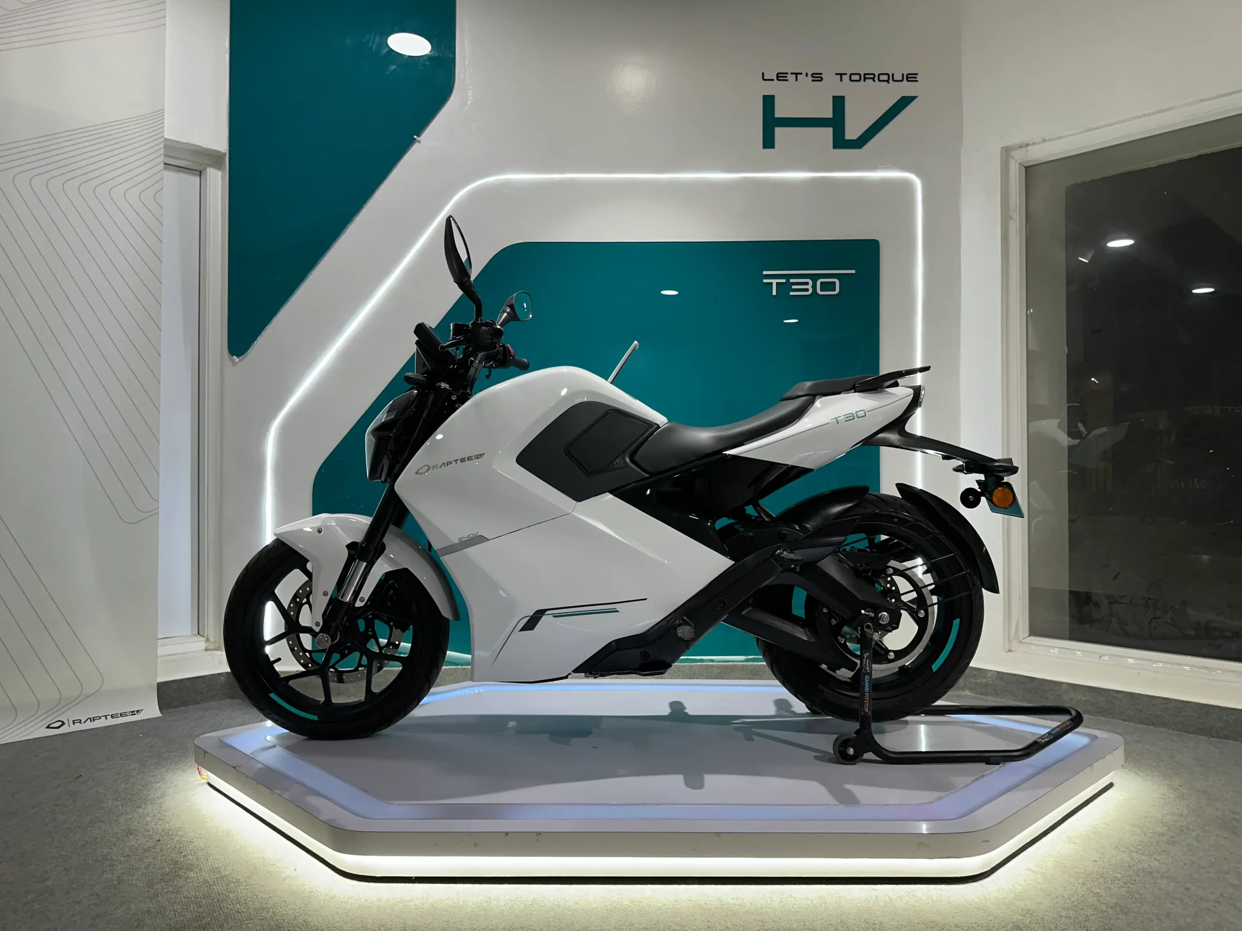 Indias First High Voltage Electric Motorcycle White scaled Raptee.HV T30, India's first high-voltage electric motorcycle with 200 km range