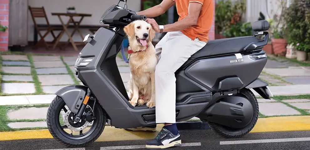 ather rizta escooter 1 Rizta - Ather Energy's best-selling electric scooter till October 2024 https://e-vehicleinfo.com/rizta-ather-best-selling-family-electric-scooter/