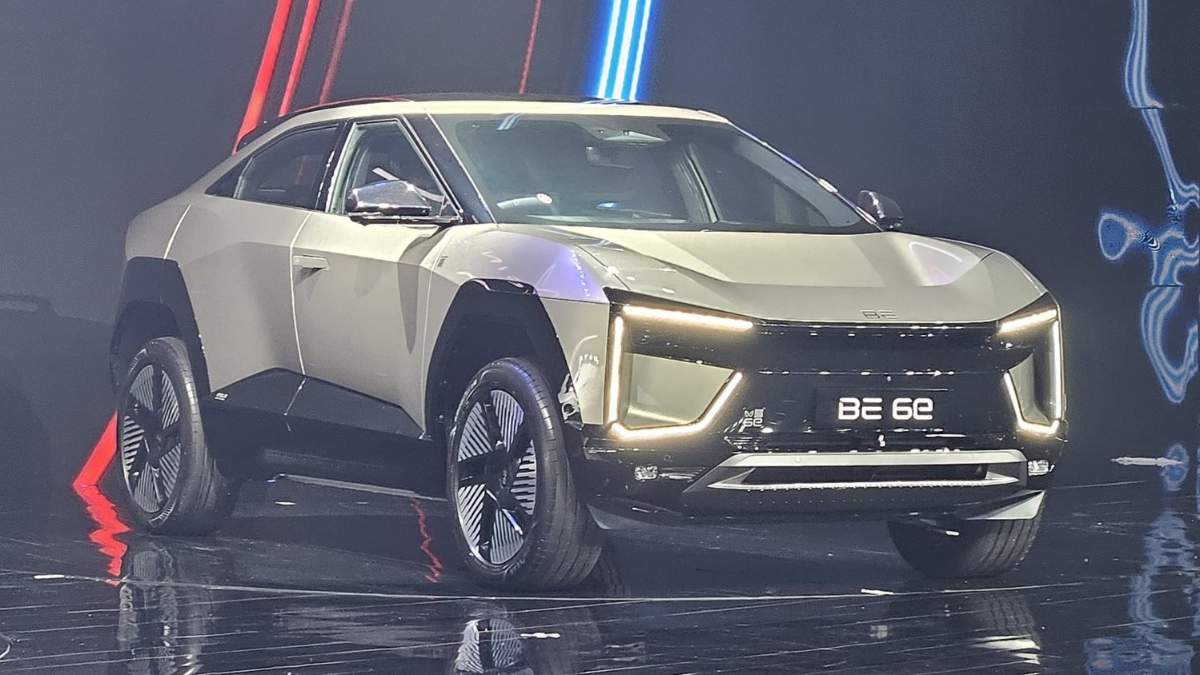 Mahindra Launches BE 6e and XEV 9e Electric SUVs know details here Mahindra Launches BE 6e and XEV 9e Electric SUVs, know details here https://e-vehicleinfo.com/mahindra-be-6e-and-xev-9e-electric-suvs/