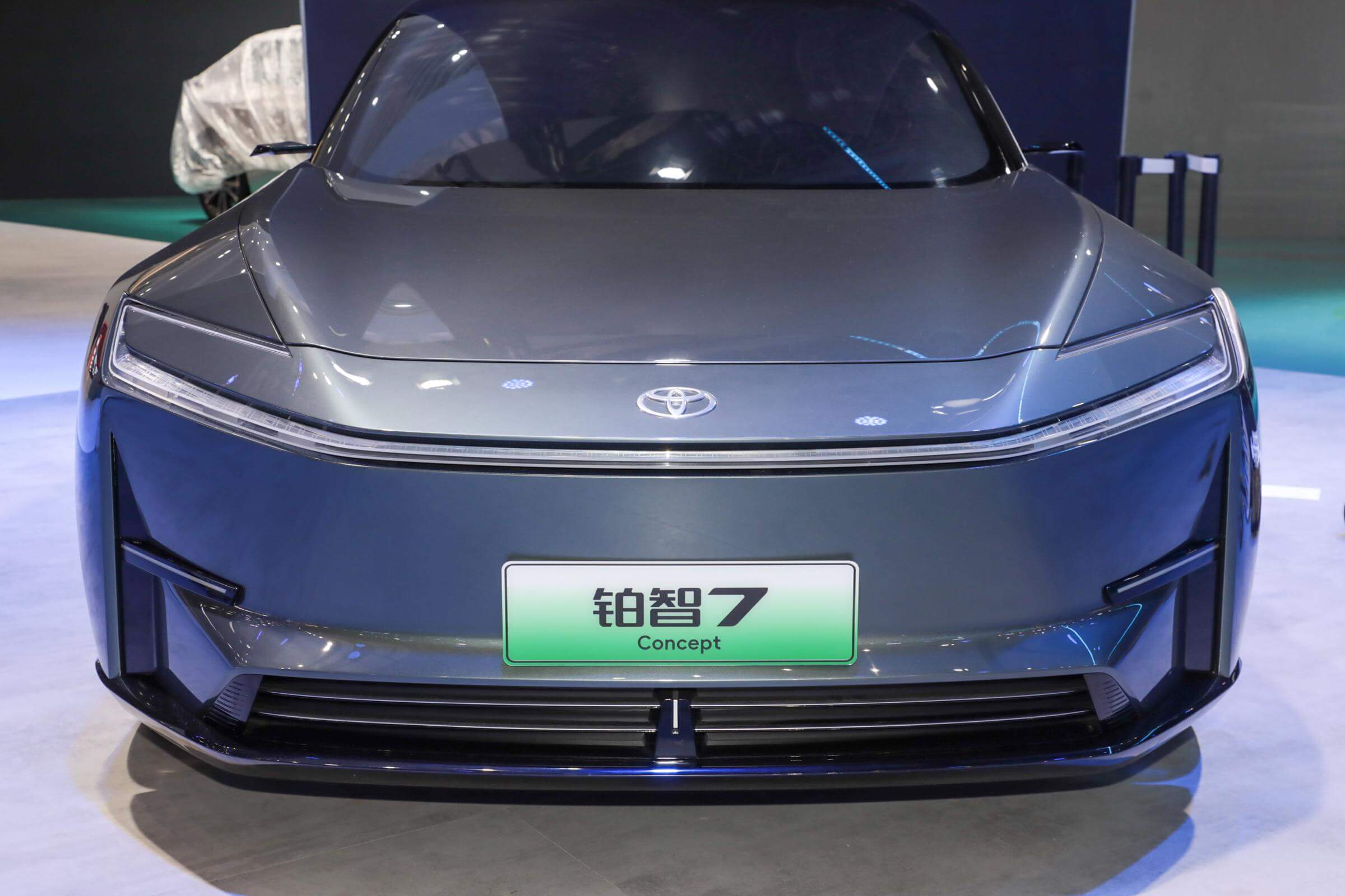 Toyota bZ7 Concept desing 1 Toyota bZ7 EV Concept Previews a new Electric Sedan for China https://e-vehicleinfo.com/toyota-bz7-concept-electric-sedan/