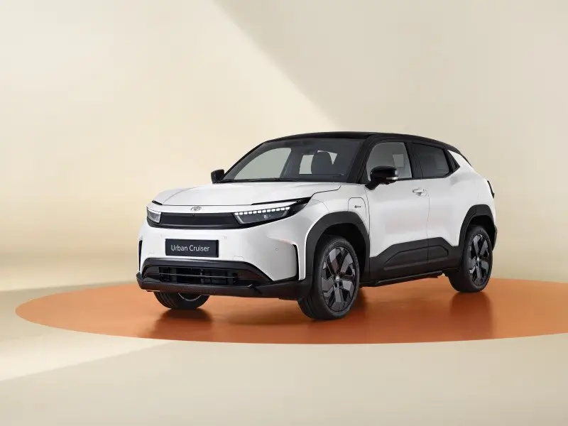 Toyota Urban Cruiser EV (1) (1)