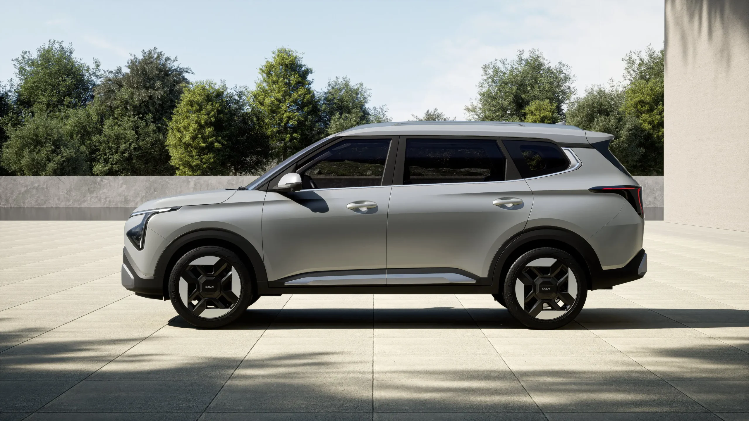 Kia Carens Clavis EV Launched at ₹17.99 Lakh