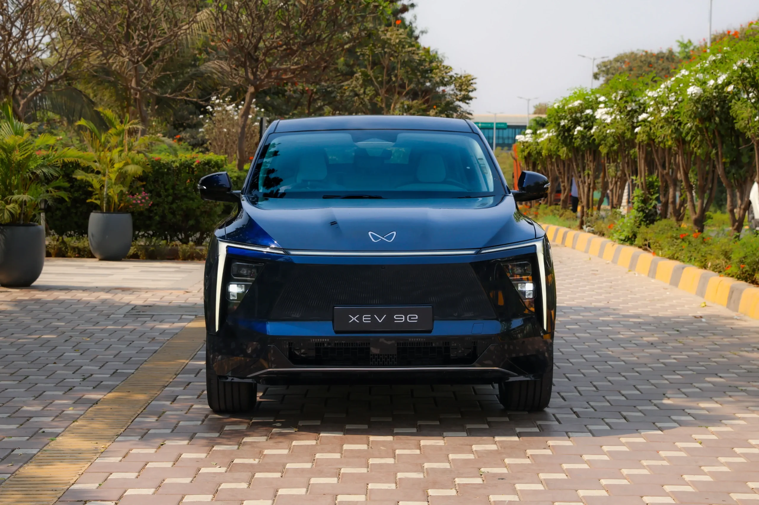 Mahindra XEV 9e design (1)