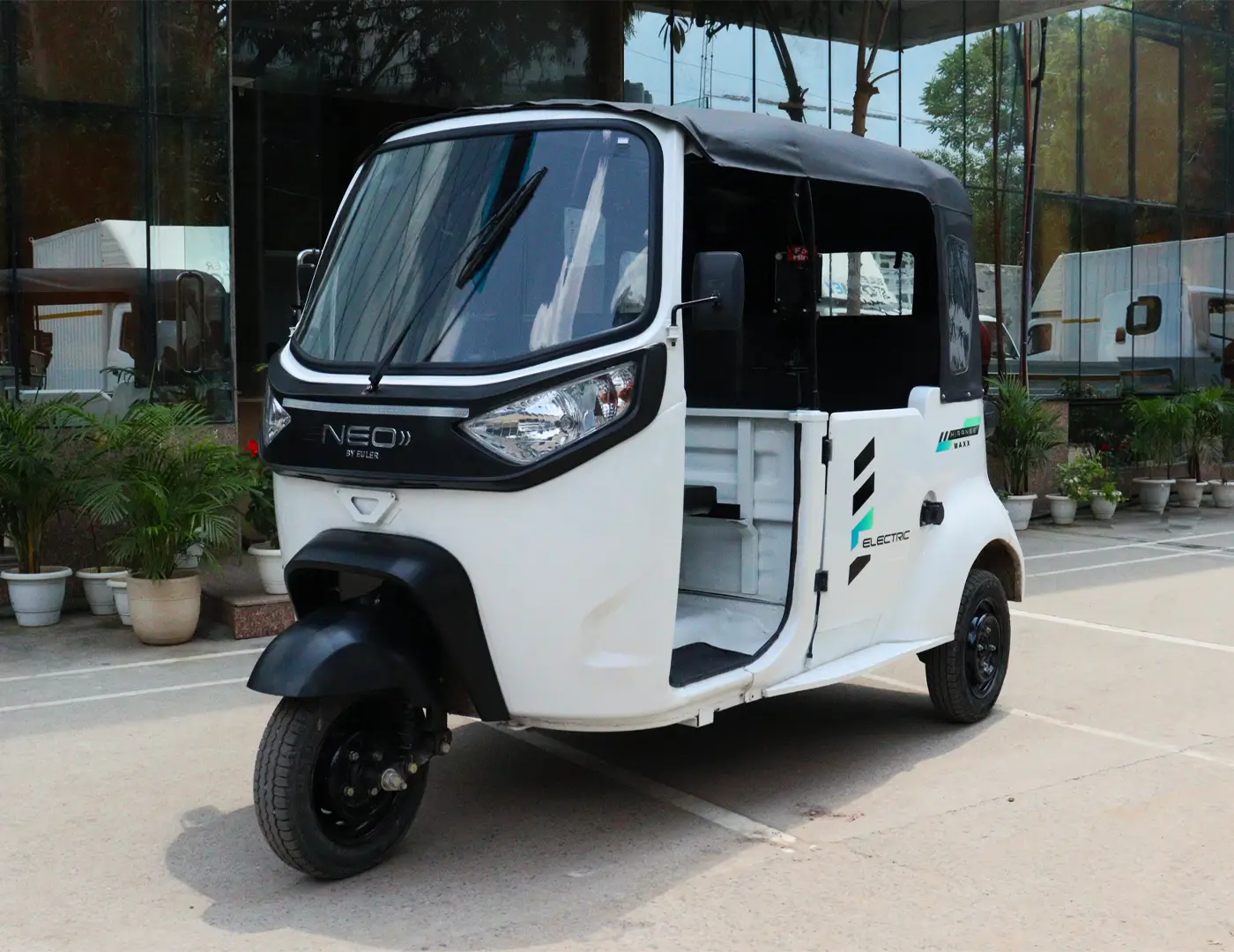 Euler Motors Launches NEO HiRANGE Electric Auto in India