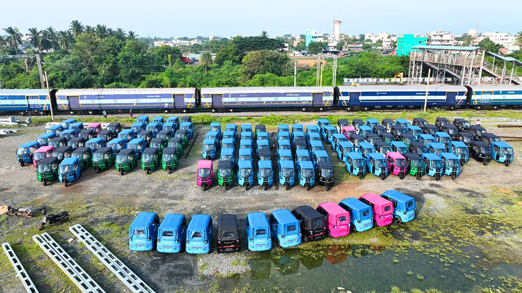 Montra Electric Shipped 175 Super Autos