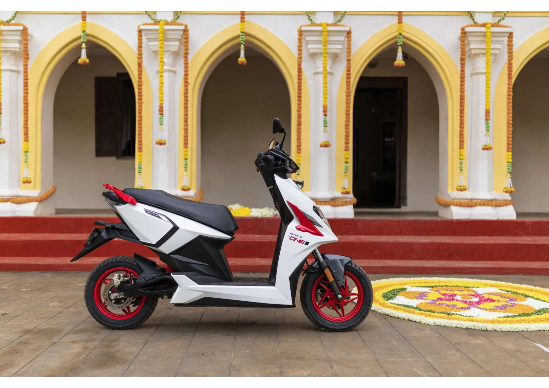 Simple Energy Hits 125% Growth & 1,000 + EV Sales In October Months