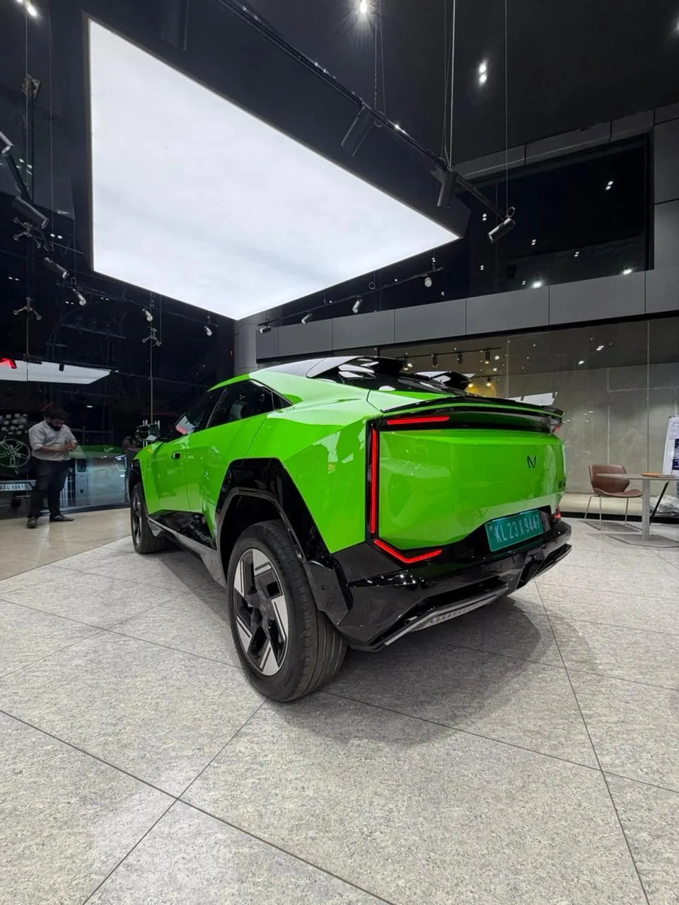 Mahindra BE 6 Owner Repaints SUV in Green