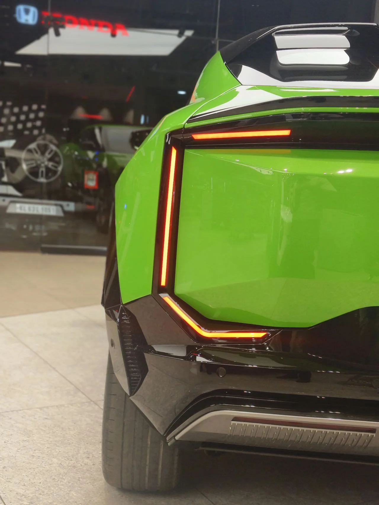 Mahindra BE 6 Owner Repaints SUV in Green